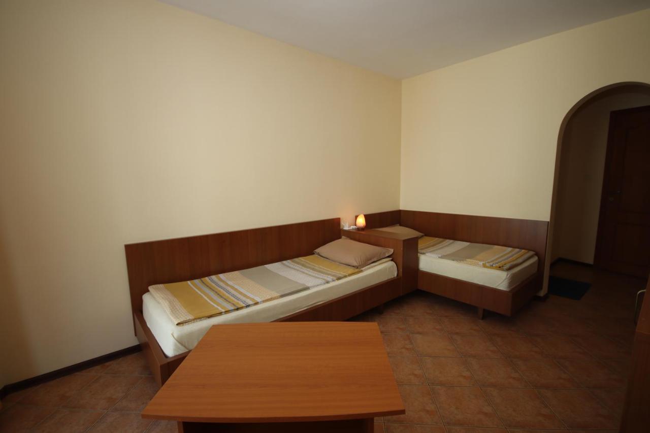 Hotel Continental - Half Board Kiten  Esterno foto